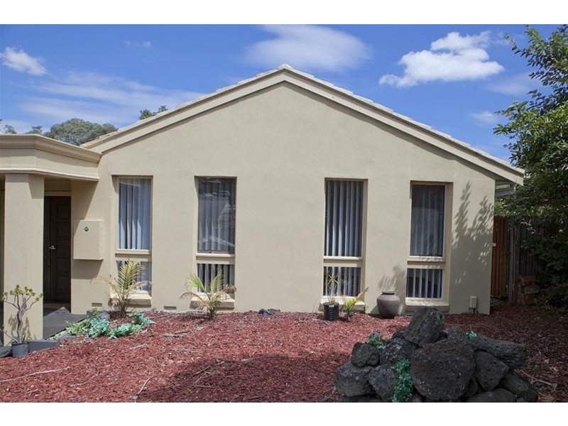 9 Rossiter Avenue, Endeavour Hills VIC 3802