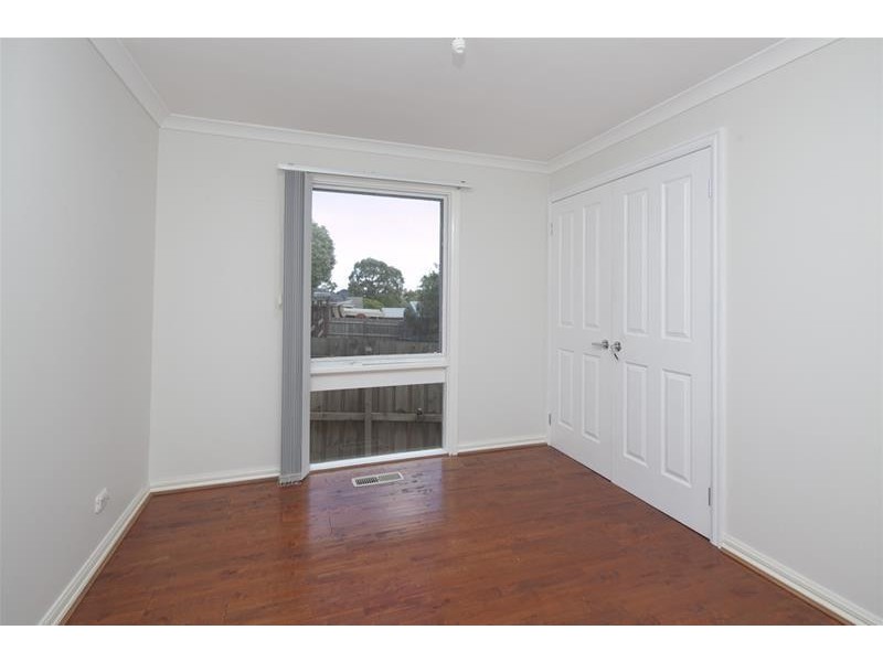 9 Rossiter Avenue, Endeavour Hills VIC 3802