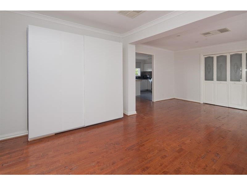 9 Rossiter Avenue, Endeavour Hills VIC 3802