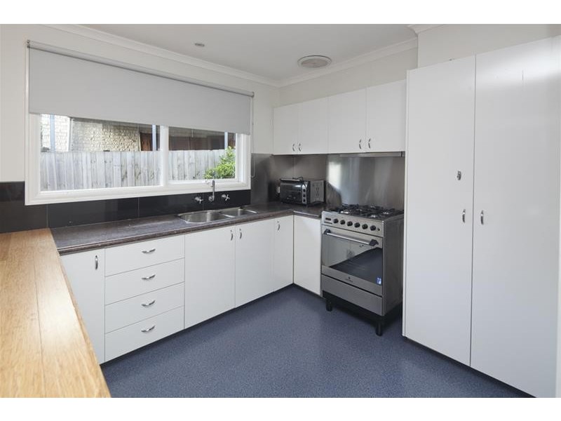 9 Rossiter Avenue, Endeavour Hills VIC 3802