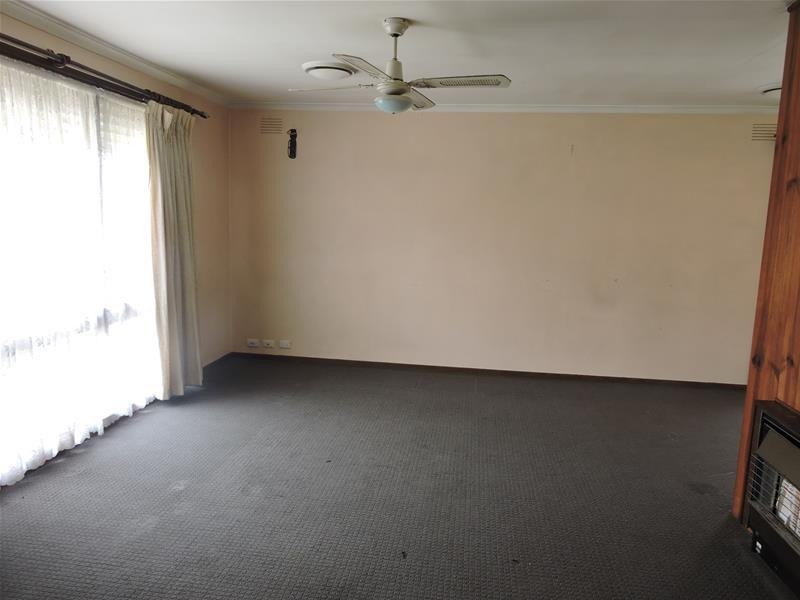 246 James Cook Drive, Endeavour Hills VIC 3802