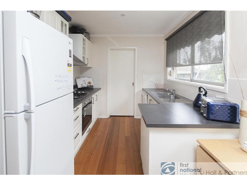 8 Correa Place, Endeavour Hills VIC 3802