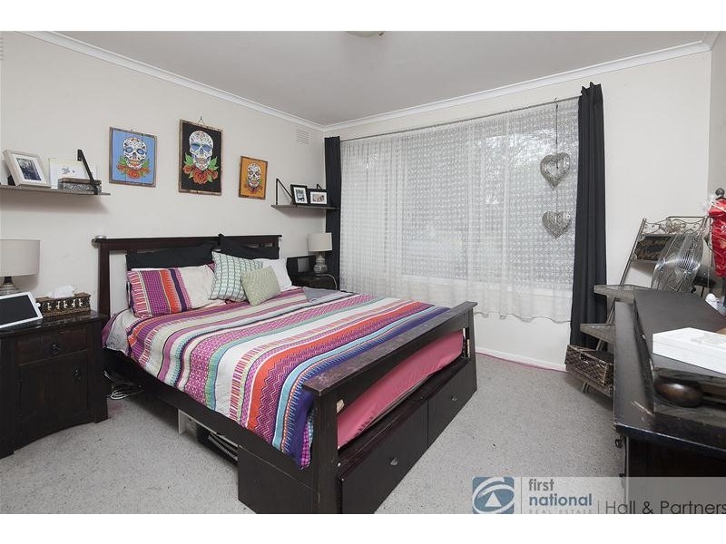 8 Correa Place, Endeavour Hills VIC 3802