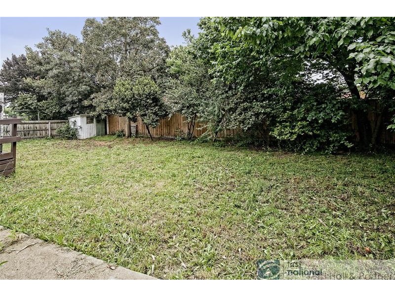 8 Correa Place, Endeavour Hills VIC 3802