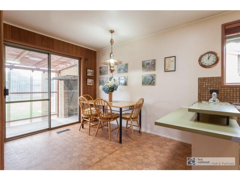 16 Mangana Drive, Mulgrave VIC 3170