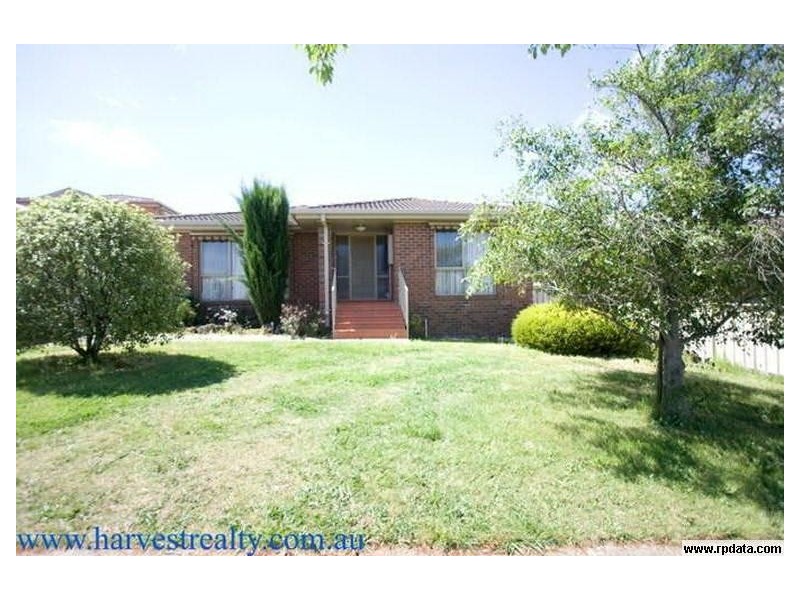 16 Henlow Rise, Hallam VIC 3803