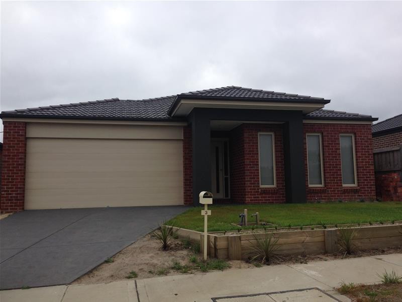 3 Stocks  Drive, Cranbourne West VIC 3977