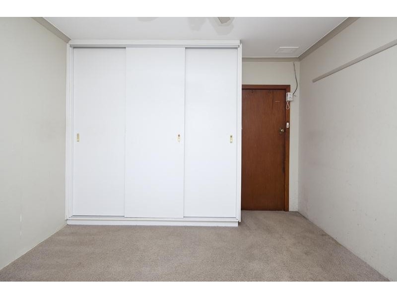 16 Oak Avenue, Doveton VIC 3177