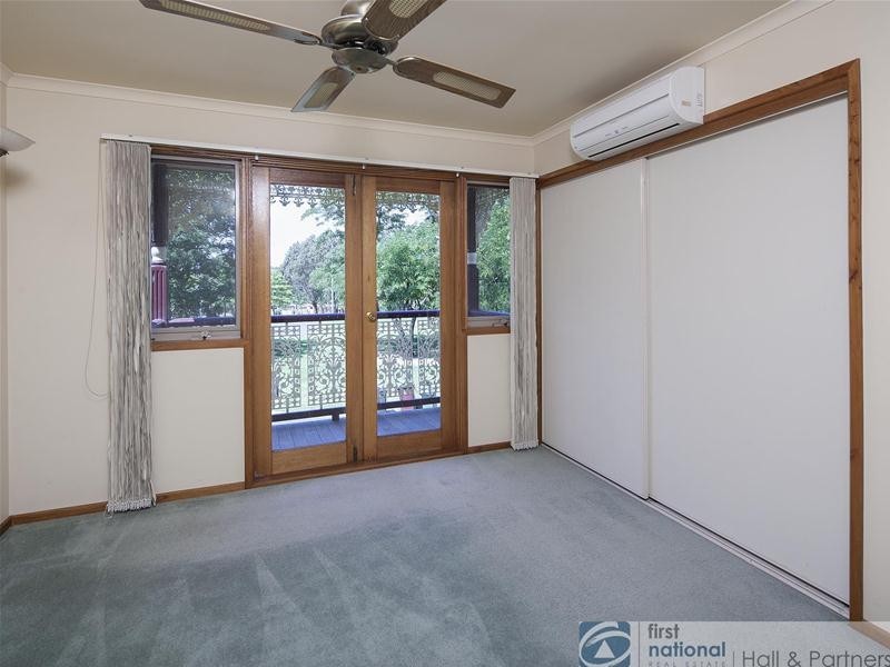 13 Tarrangower Place, Berwick VIC 3806