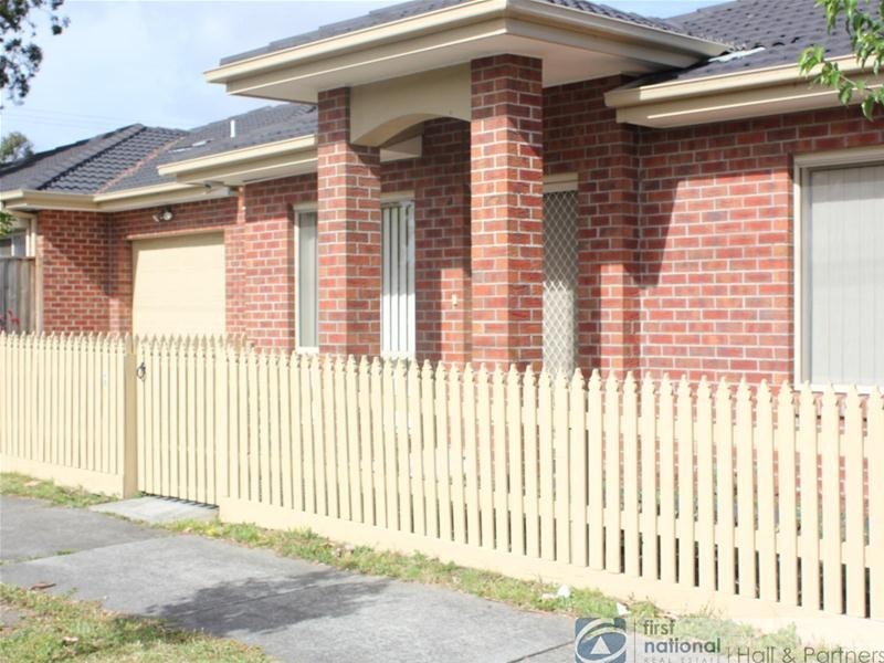 2B Gardiner Avenue, Dandenong North VIC 3175