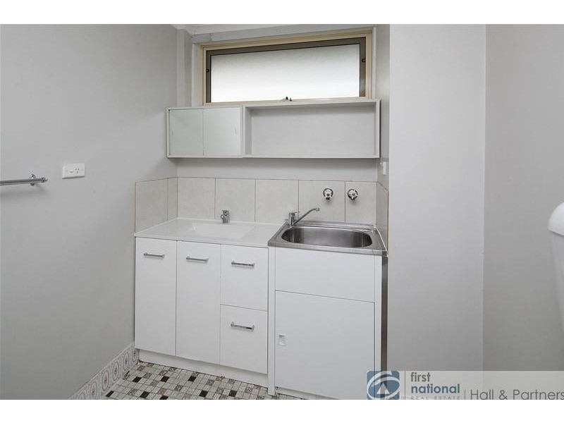 13/9-11 Weller Street, Dandenong VIC 3175