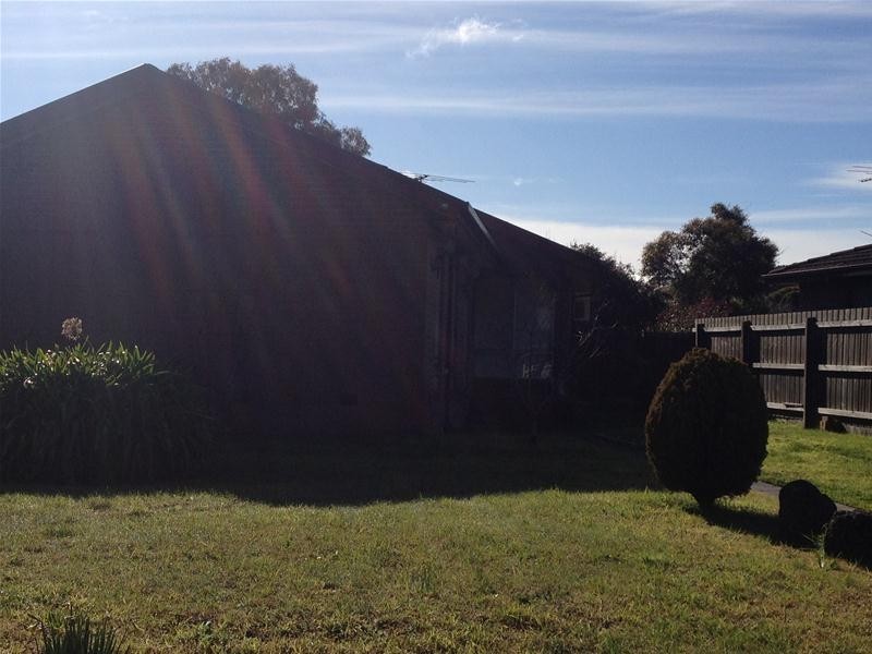 31 Amalfi Drive, Endeavour Hills VIC 3802