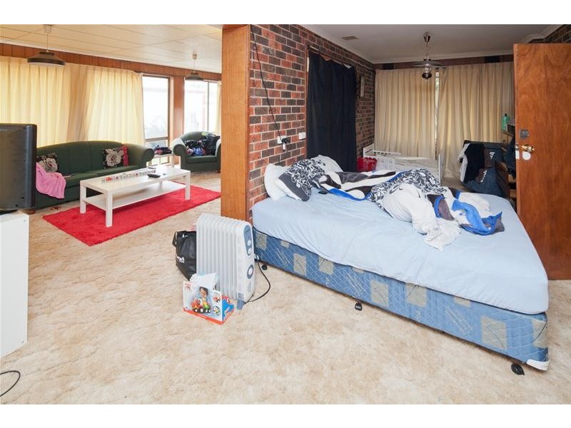 24 Bakers Road, Dandenong North VIC 3175