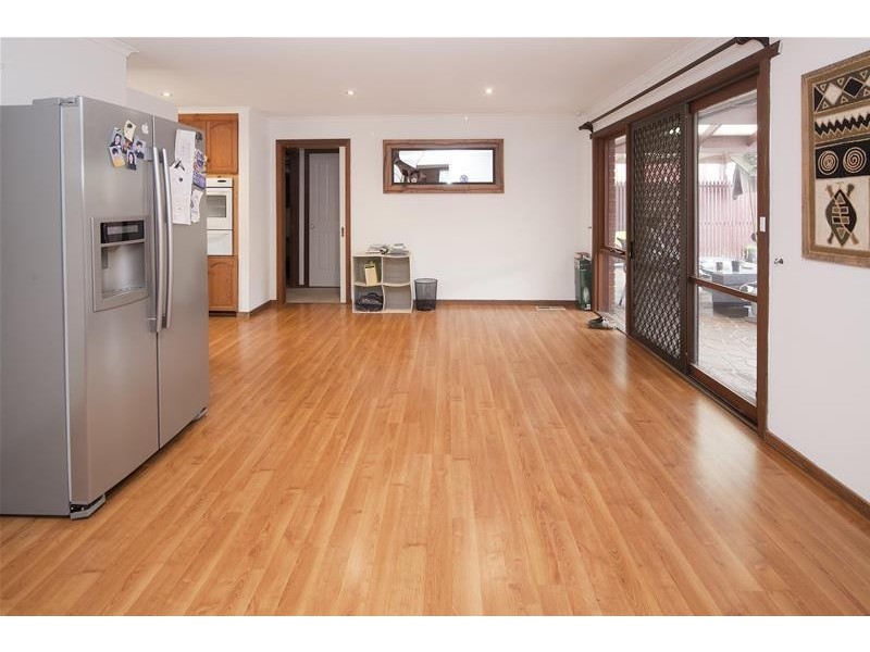 4 Skye Crescent, Endeavour Hills VIC 3802