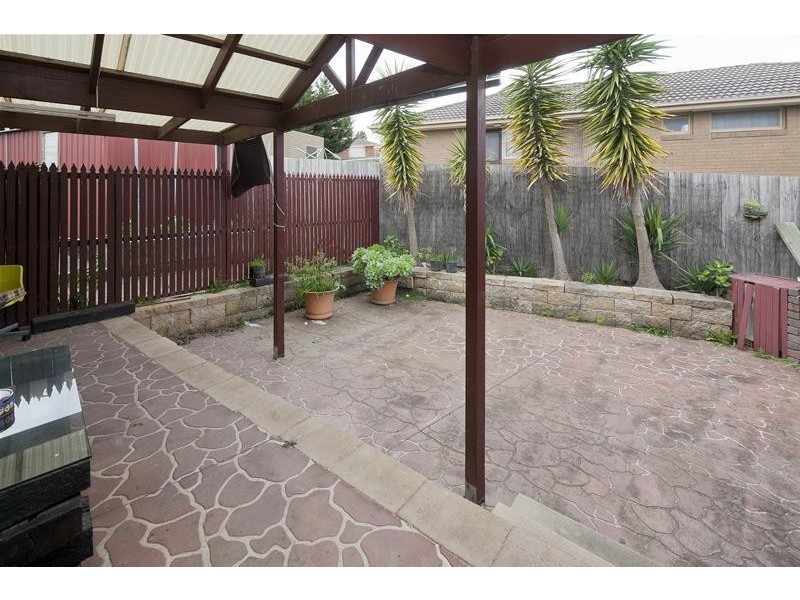 4 Skye Crescent, Endeavour Hills VIC 3802