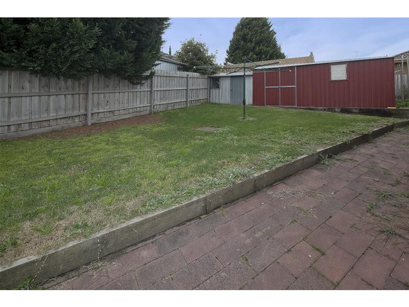 4 Skye Crescent, Endeavour Hills VIC 3802