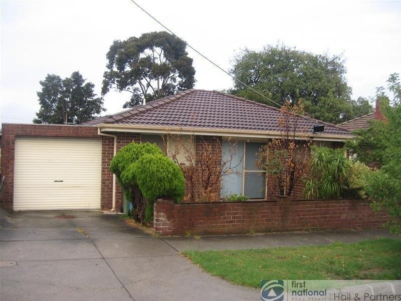 1/18 Edith Street, Dandenong VIC 3175