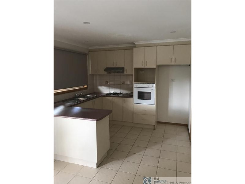 13 Naples Way, Pakenham VIC 3810