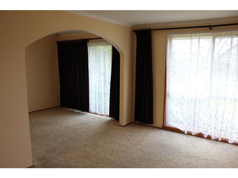 2/6 Parkview Close, Dandenong VIC 3175