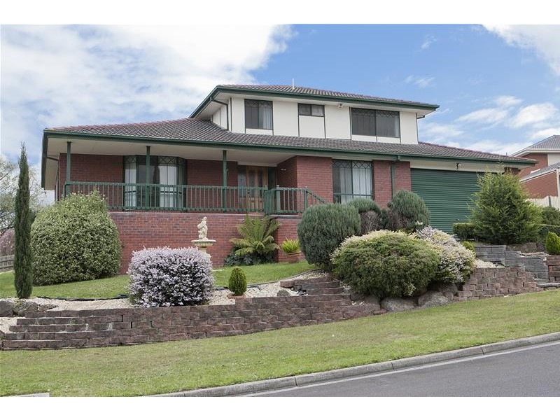 20 Edward Freeth Drive, Endeavour Hills VIC 3802