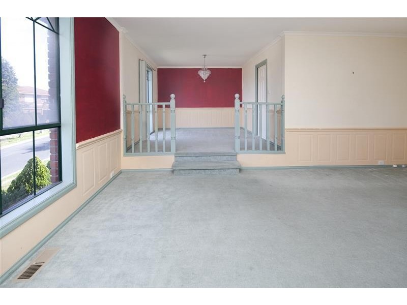 20 Edward Freeth Drive, Endeavour Hills VIC 3802