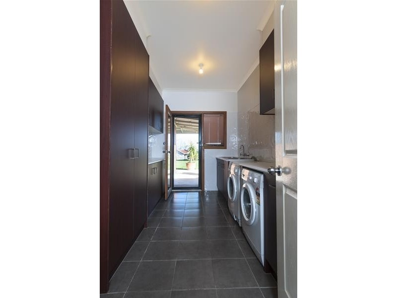 11-12 Wiringa Close, Narre Warren North VIC 3804