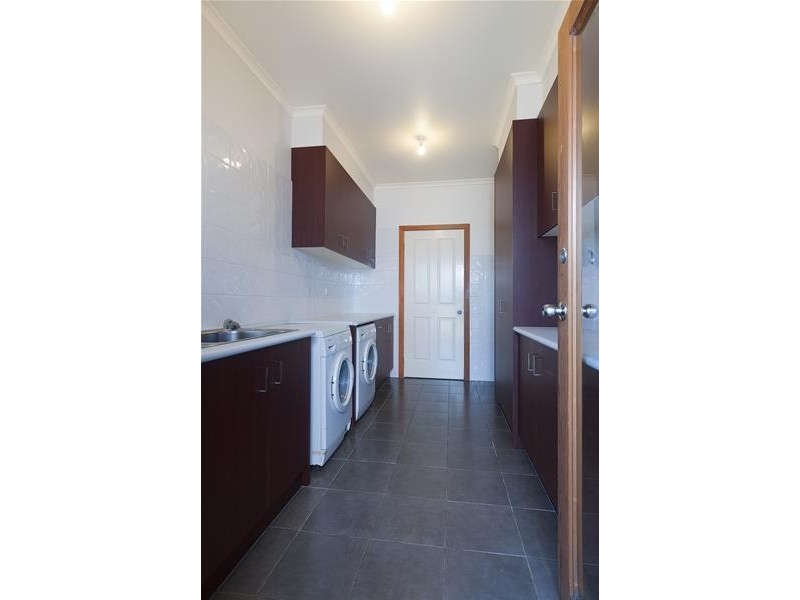 11-12 Wiringa Close, Narre Warren North VIC 3804