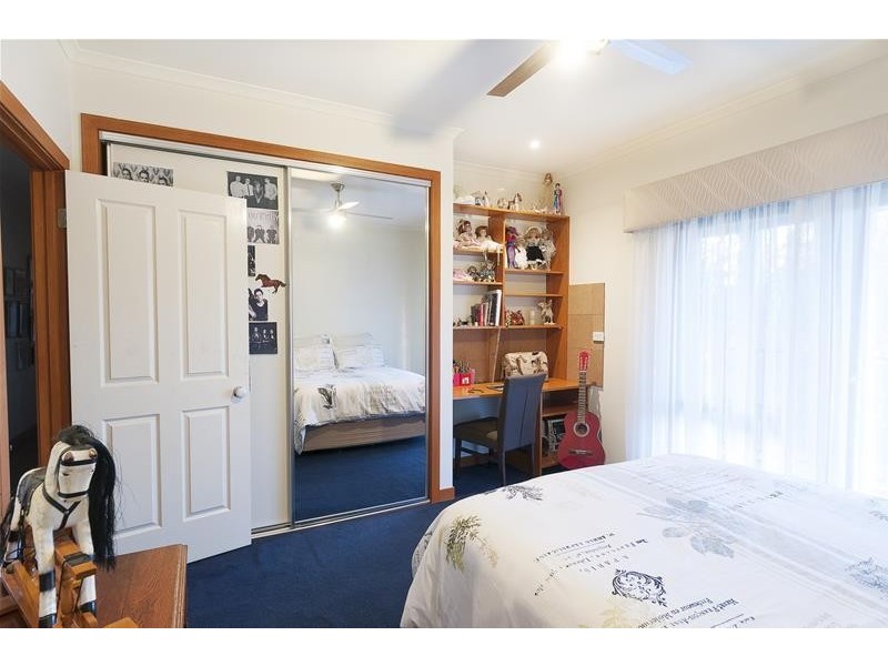 11-12 Wiringa Close, Narre Warren North VIC 3804