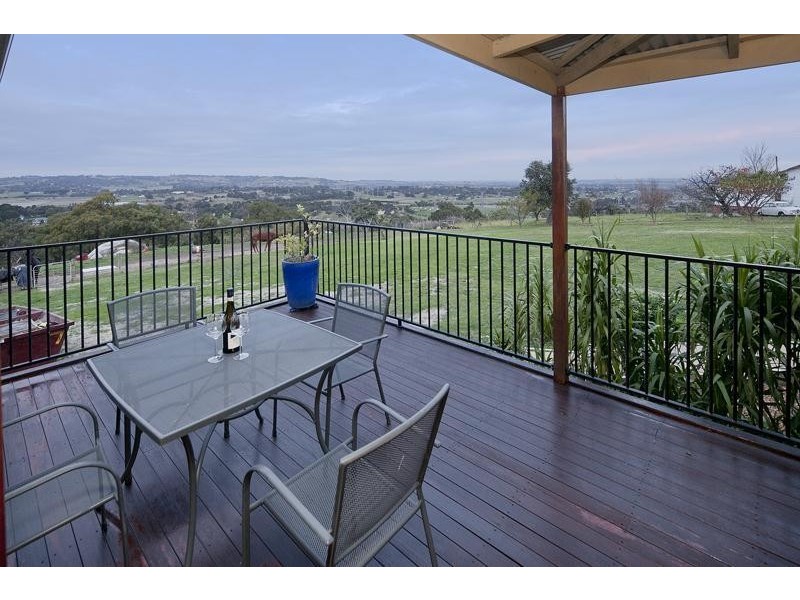 11-12 Wiringa Close, Narre Warren North VIC 3804