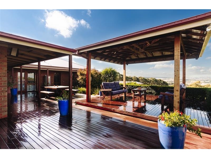 11-12 Wiringa Close, Narre Warren North VIC 3804