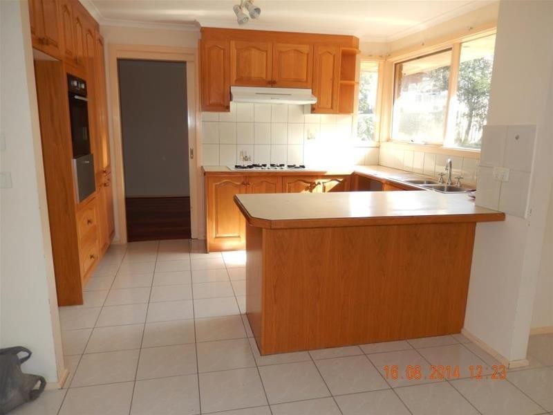 5 Briscoe Court, Endeavour Hills VIC 3802