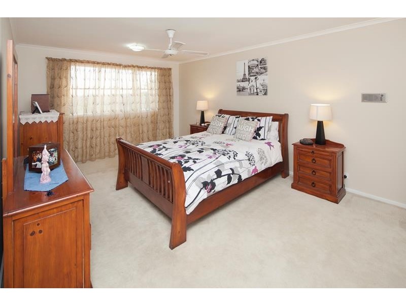 8 Bedwell Court, Endeavour Hills VIC 3802