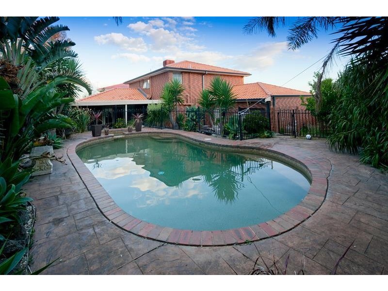 8 Bedwell Court, Endeavour Hills VIC 3802