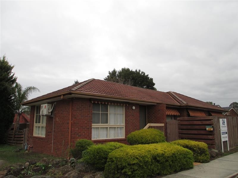 2 Primrose Hill Close, Endeavour Hills VIC 3802