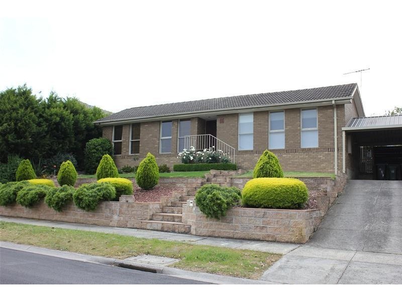 15 Simmonds Place, Endeavour Hills VIC 3802