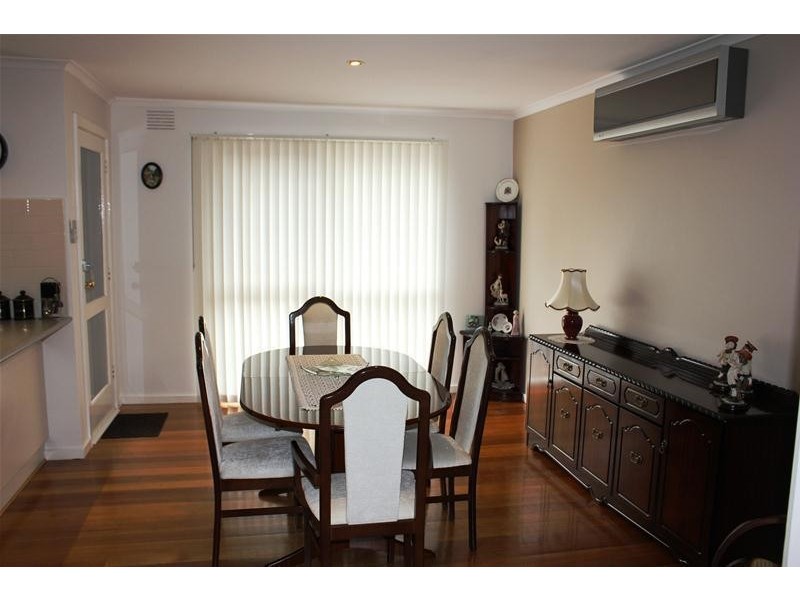 15 Simmonds Place, Endeavour Hills VIC 3802