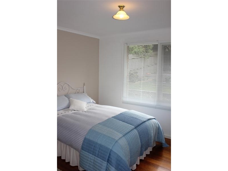 15 Simmonds Place, Endeavour Hills VIC 3802