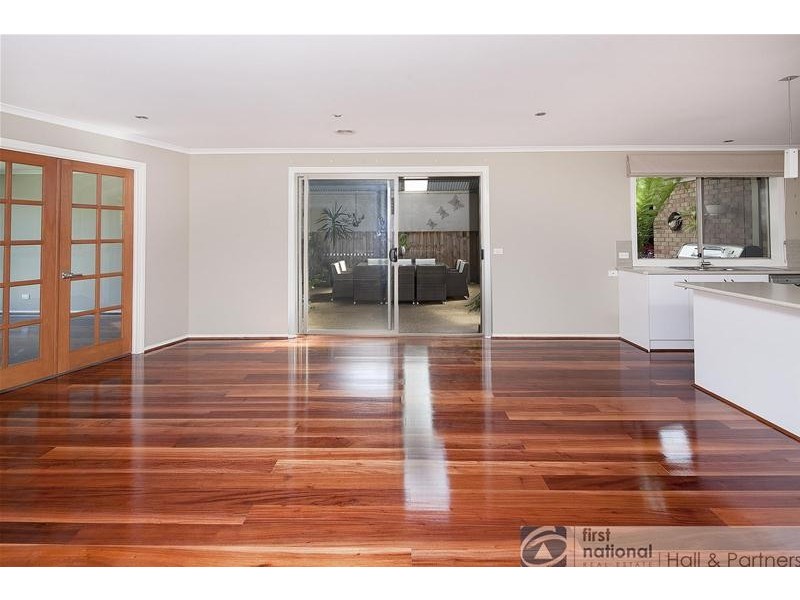 9 Bronson Circuit, Cranbourne North VIC 3977