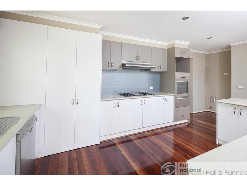 9 Bronson Circuit, Cranbourne North VIC 3977