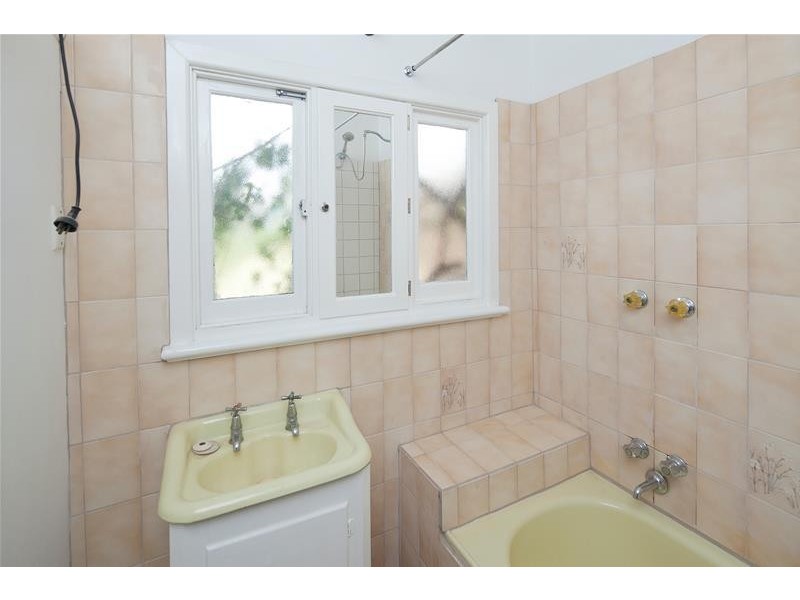 7 Dawn Avenue, Dandenong VIC 3175