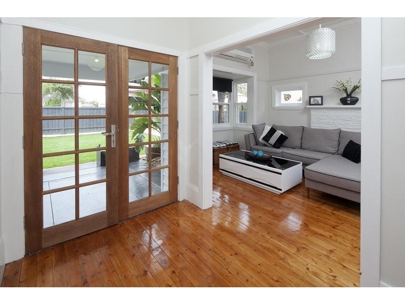 1/17 King George  Parade, Dandenong VIC 3175