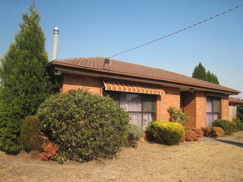 11 Matthews Place, Dandenong North VIC 3175