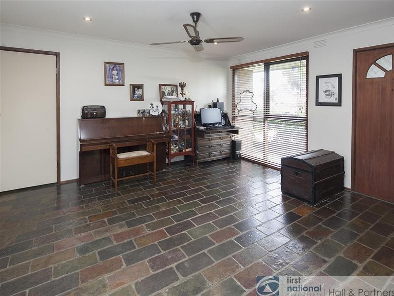 15 Nambour Road, Keysborough VIC 3173