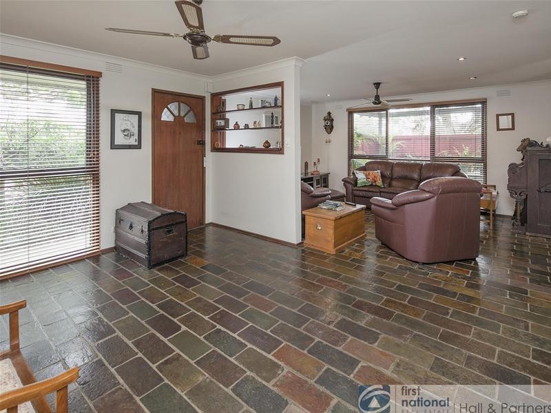 15 Nambour Road, Keysborough VIC 3173