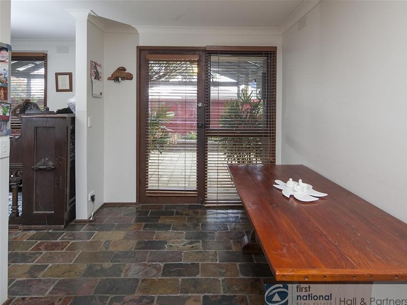 15 Nambour Road, Keysborough VIC 3173
