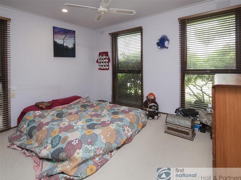 15 Nambour Road, Keysborough VIC 3173