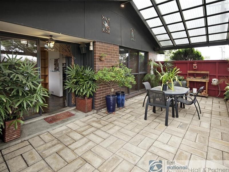 15 Nambour Road, Keysborough VIC 3173