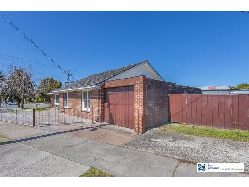 114 Gladstone  Road, Dandenong North VIC 3175