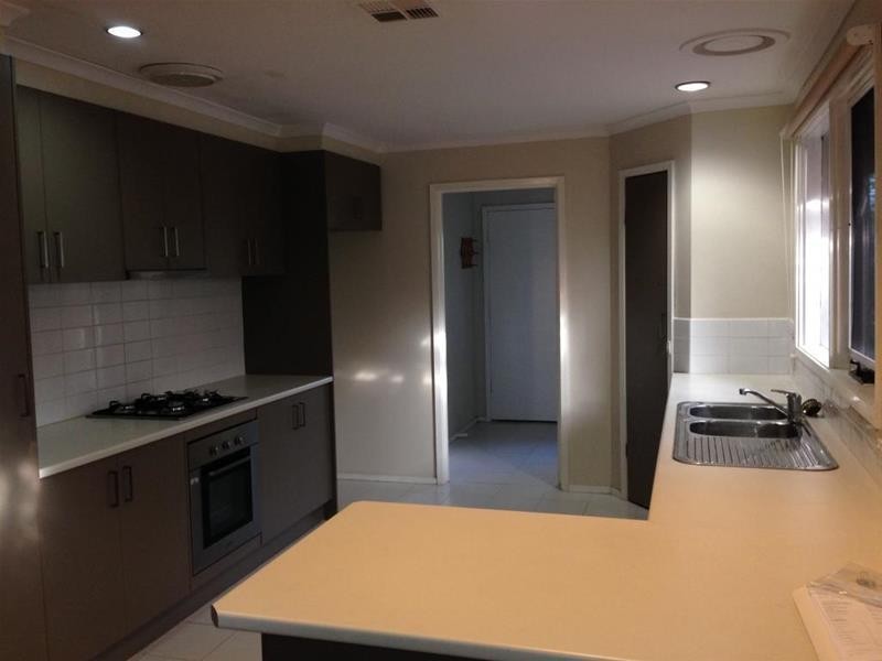 17 Jodi Avenue, Wheelers Hill VIC 3150