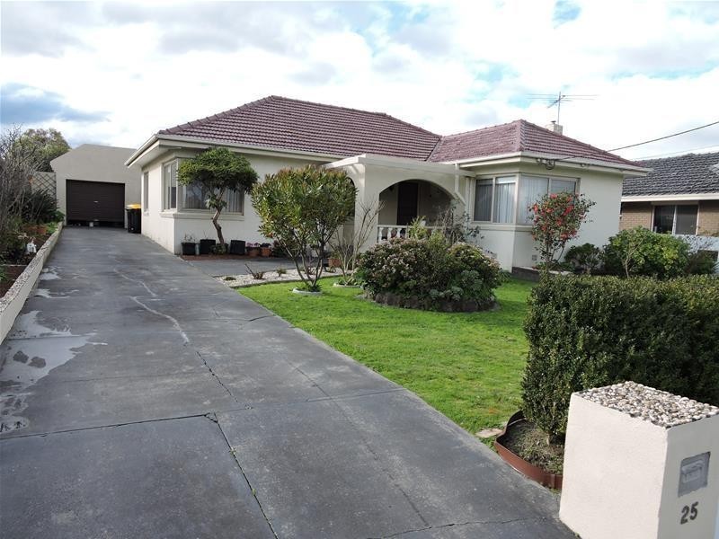 25 Halton Road, Dandenong North VIC 3175